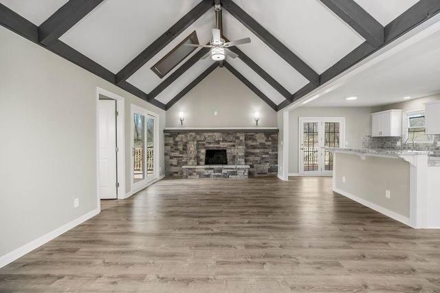 6912 N Madison Avenue, Kansas City, MO 64118