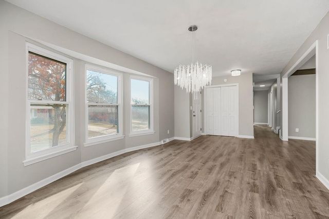 6912 N Madison Avenue, Kansas City, MO 64118