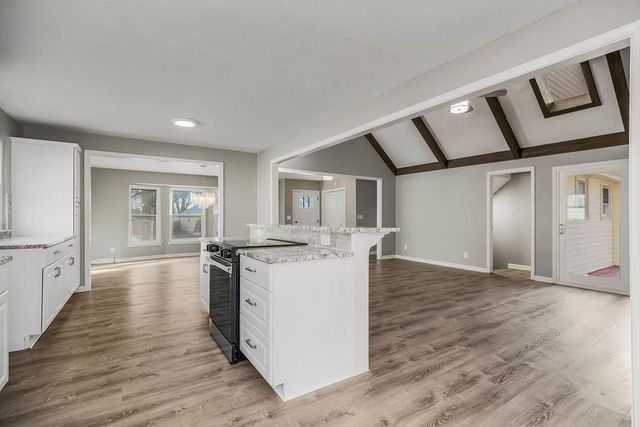 6912 N Madison Avenue, Kansas City, MO 64118