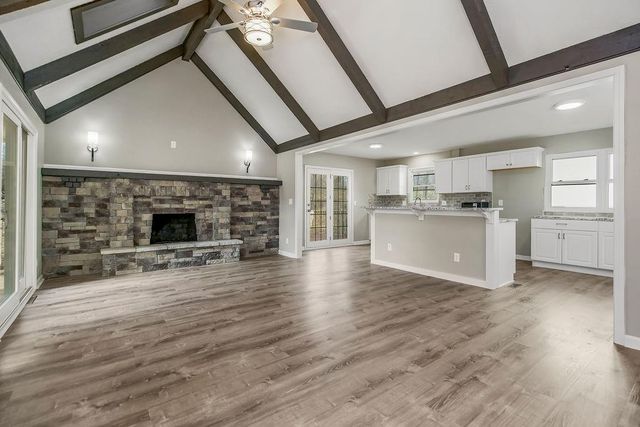 6912 N Madison Avenue, Kansas City, MO 64118