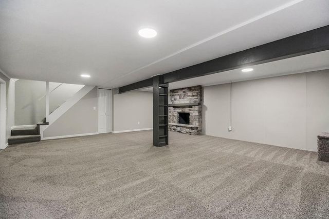 6912 N Madison Avenue, Kansas City, MO 64118