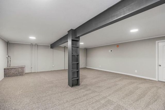 6912 N Madison Avenue, Kansas City, MO 64118