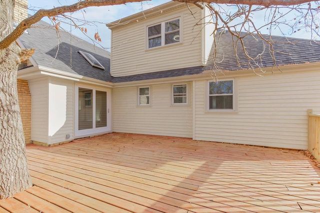 6912 N Madison Avenue, Kansas City, MO 64118