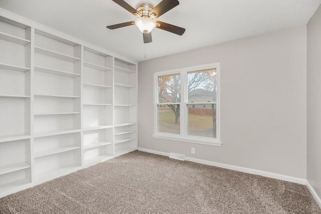 6912 N Madison Avenue, Kansas City, MO 64118