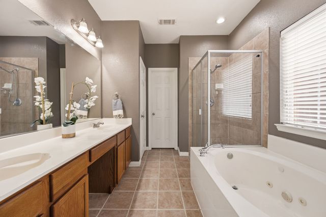 9113 Chardin Park Drive, Fort Worth, TX 76244