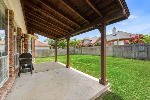 9113 Chardin Park Drive, Fort Worth, TX 76244