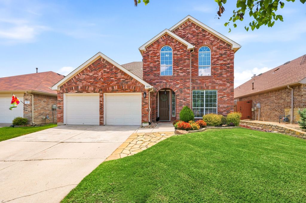 9113 Chardin Park Drive, Fort Worth, TX 76244