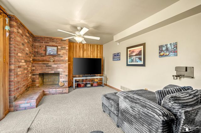 9480 William Street, Taylor, MI 48180