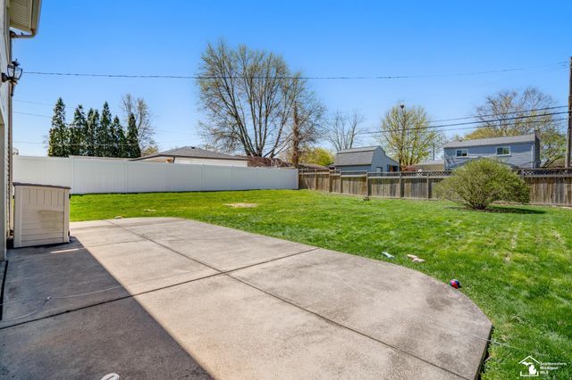 9480 William Street, Taylor, MI 48180