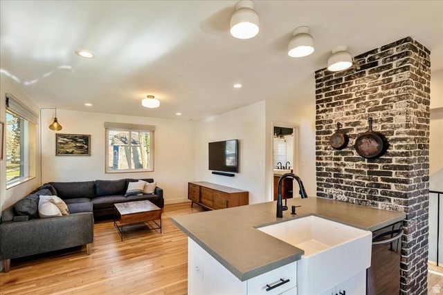 2595 S 800 E, Salt Lake City, UT 84106