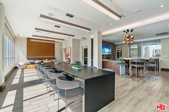 10601 Washington Boulevard 203, Culver City, CA 90232