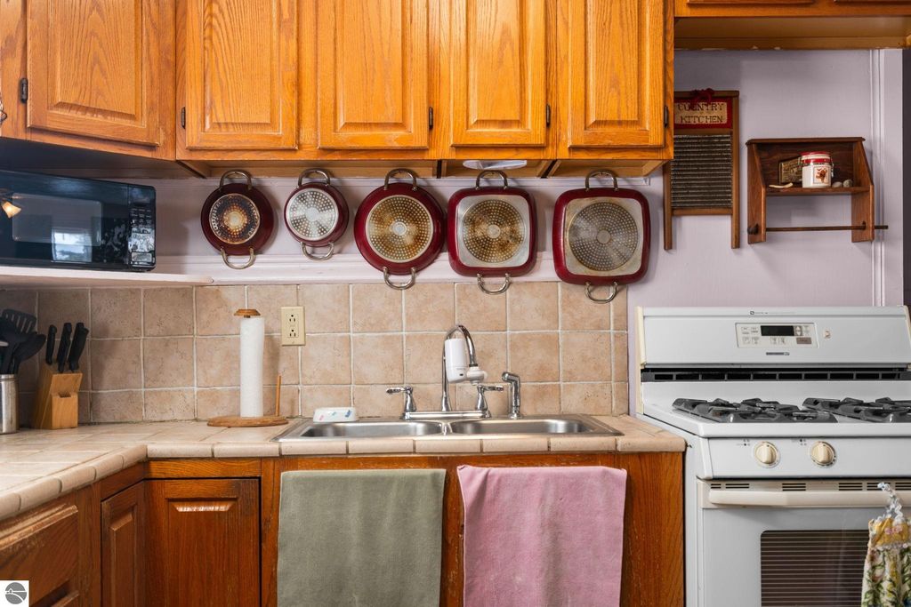 Image 8 of property listing at 10089 Otis Drive, Mancelona, MI 49659