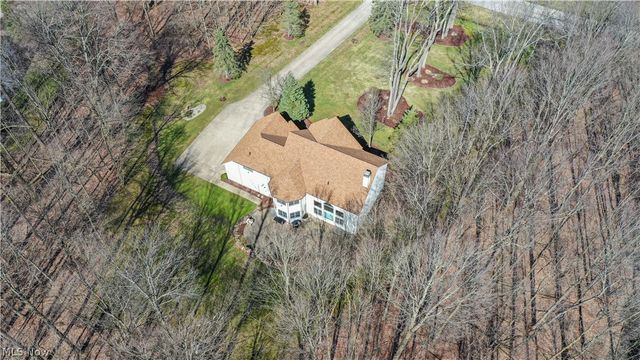 11779 Derbyshire Lane, Chagrin Falls, OH 44023