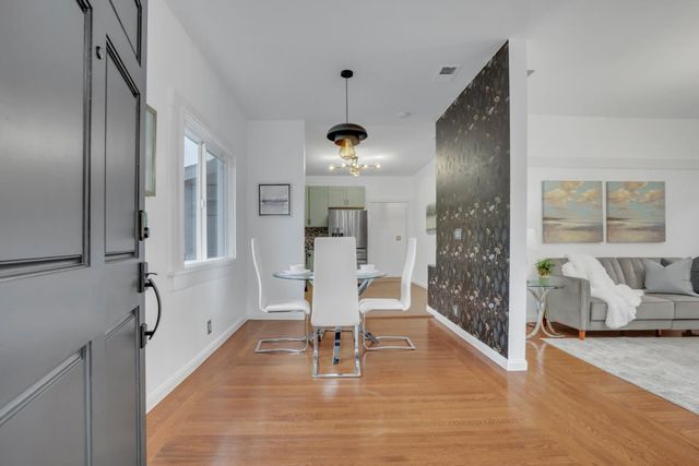 4618 Walnut Street, Oakland, CA 94619