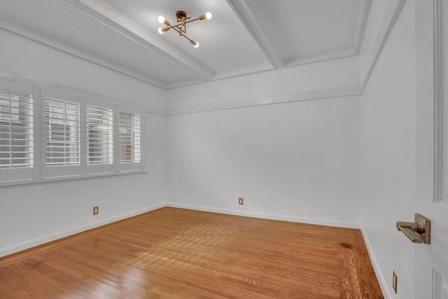 4618 Walnut Street, Oakland, CA 94619