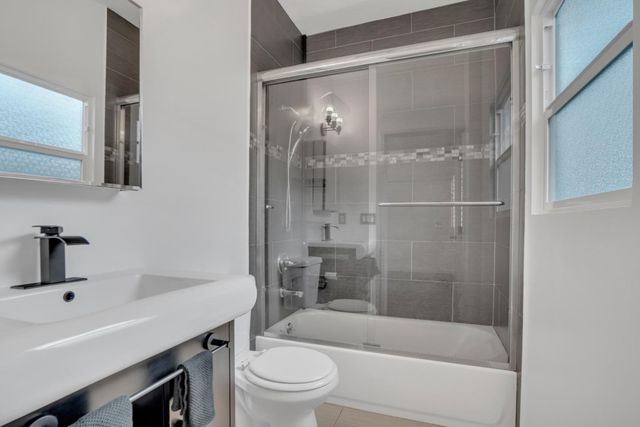 4618 Walnut Street, Oakland, CA 94619