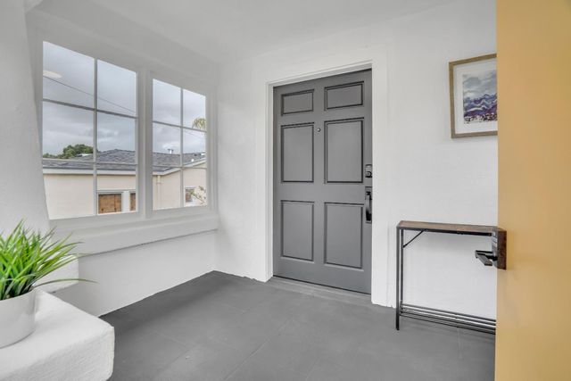 4618 Walnut Street, Oakland, CA 94619