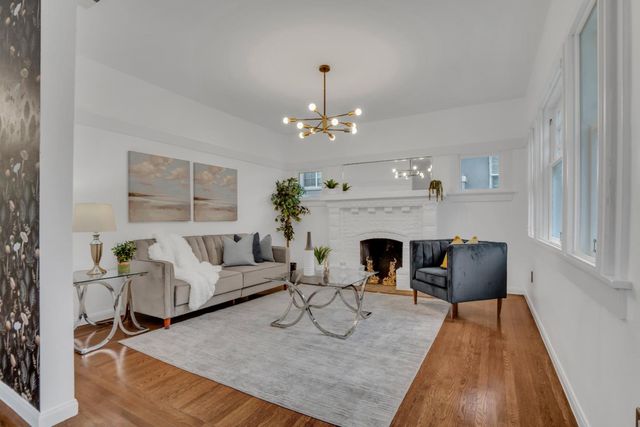 4618 Walnut Street, Oakland, CA 94619