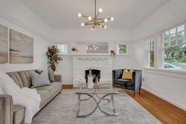 4618 Walnut Street, Oakland, CA 94619