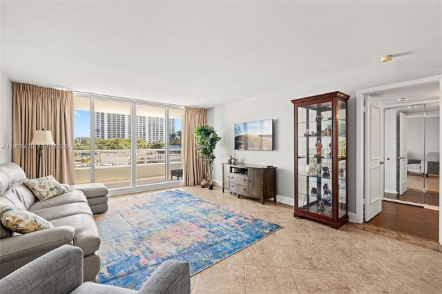 4201 N Ocean Blvd 208, Boca Raton, FL 33431