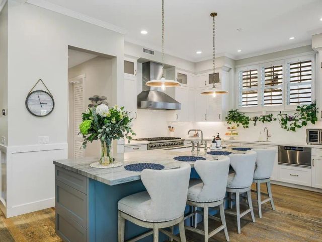 120 I Ave, Coronado, CA 92118