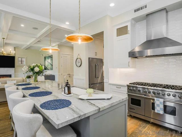 120 I Ave, Coronado, CA 92118