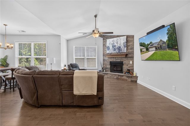 711 Barnes Road, Seneca, SC 29672