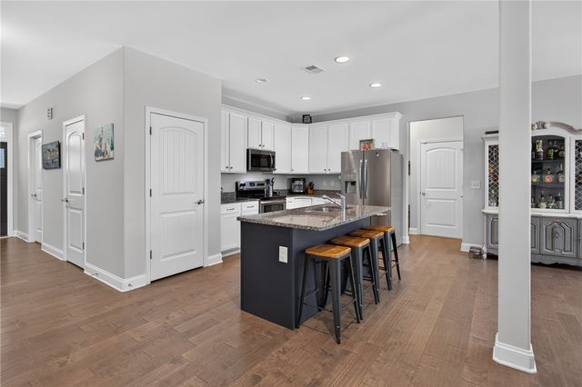 711 Barnes Road, Seneca, SC 29672