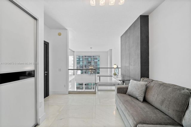 60 SW 13th St 4606, Miami, FL 33130