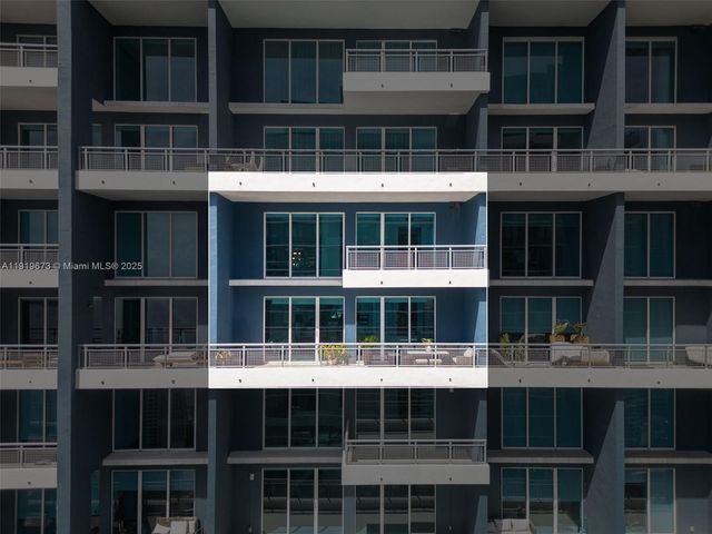 60 SW 13th St 4606, Miami, FL 33130