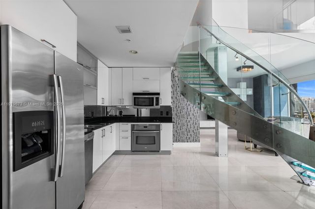 60 SW 13th St 4606, Miami, FL 33130