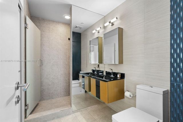 60 SW 13th St 4606, Miami, FL 33130