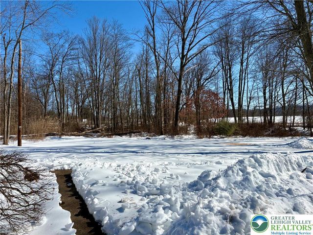 6751 Passer Road, Upper Saucon Twp, PA 18036