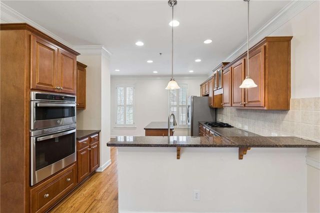 610 Vinings Estates Drive SE B12, Mableton, GA 30126