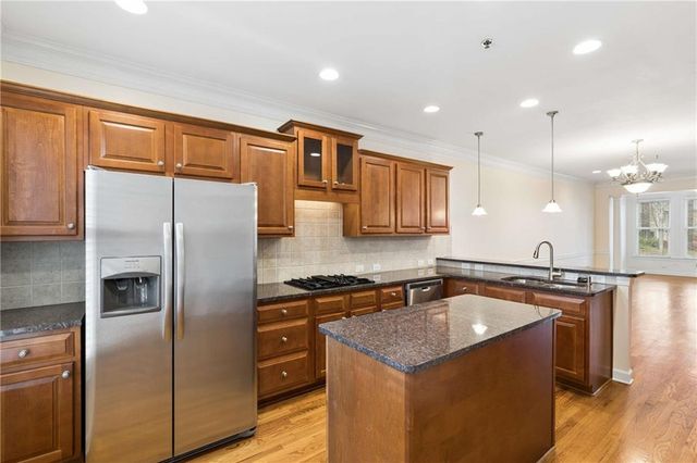 610 Vinings Estates Drive SE B12, Mableton, GA 30126