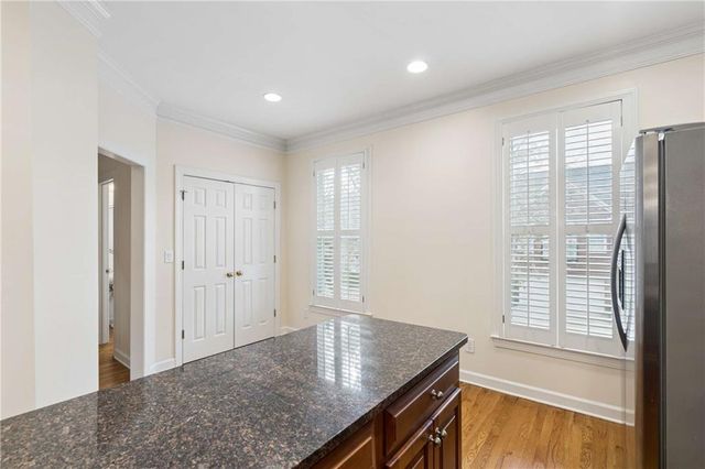 610 Vinings Estates Drive SE B12, Mableton, GA 30126