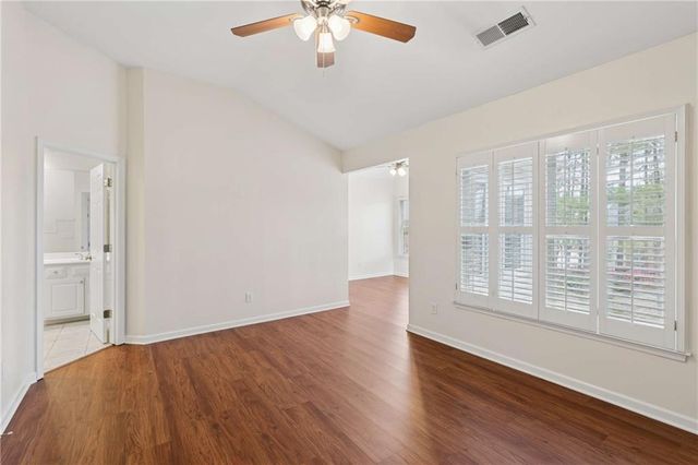 610 Vinings Estates Drive SE B12, Mableton, GA 30126