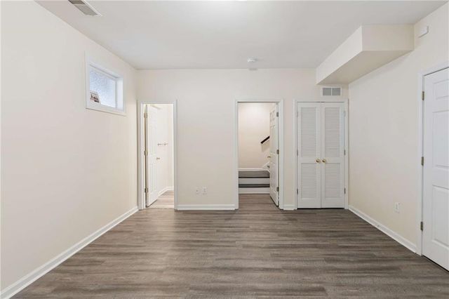 610 Vinings Estates Drive SE B12, Mableton, GA 30126