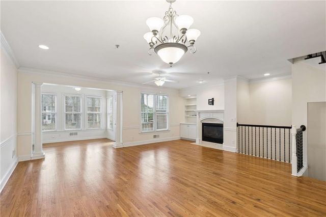 610 Vinings Estates Drive SE B12, Mableton, GA 30126