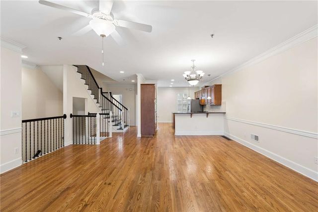 610 Vinings Estates Drive SE B12, Mableton, GA 30126