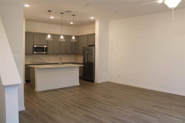 628 Blue Ridge Drive, Mansfield, TX 76063