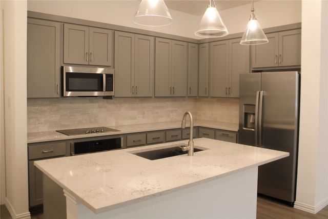 628 Blue Ridge Drive, Mansfield, TX 76063