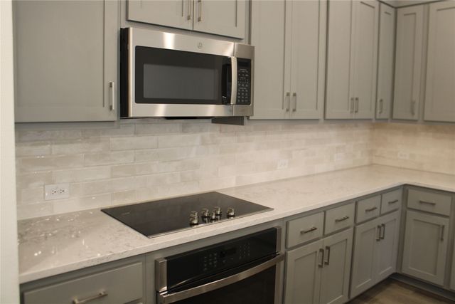 628 Blue Ridge Drive, Mansfield, TX 76063