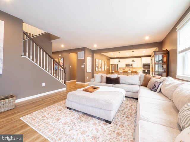 101 POE DR, Winchester, VA 22602