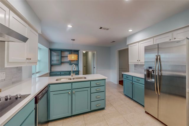2251 Woodcreek Street, Carrollton, TX 75006