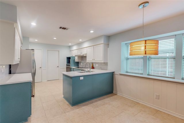 2251 Woodcreek Street, Carrollton, TX 75006