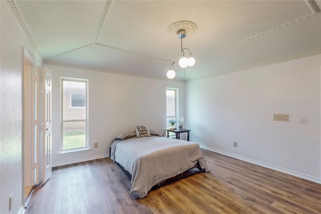 2251 Woodcreek Street, Carrollton, TX 75006