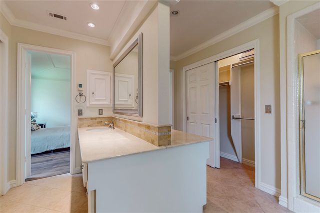 2251 Woodcreek Street, Carrollton, TX 75006