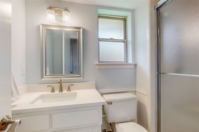 2251 Woodcreek Street, Carrollton, TX 75006