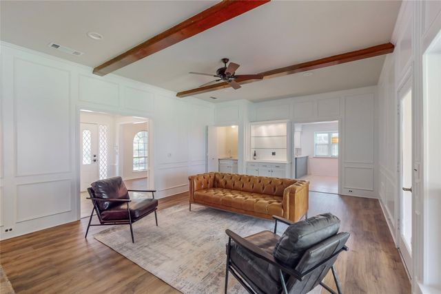 2251 Woodcreek Street, Carrollton, TX 75006